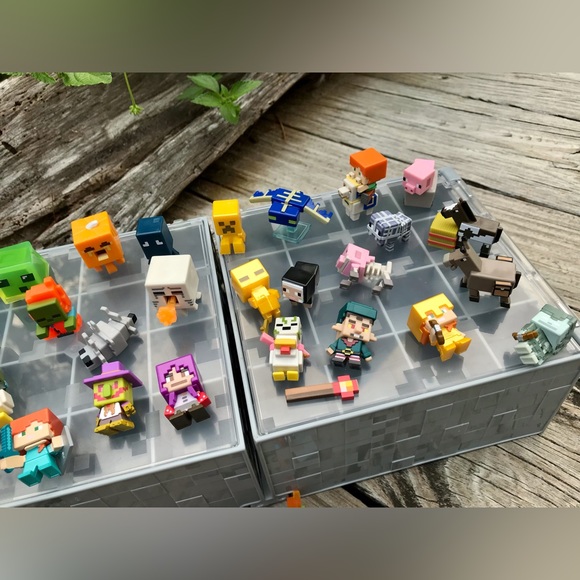 70 Pc MINECRAFT Minifigures Cave Collectible Display Play & Carry Case Cave Box - Picture 8 of 15